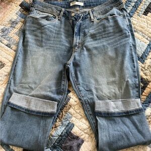 Levi’s capris jeans